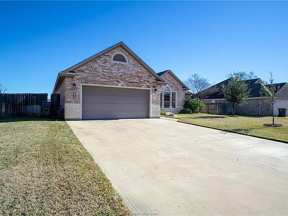 3rd image of 2608 Colony Vista Dr