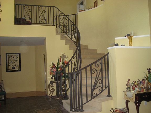 3rd image of 6715 Harrington Ct