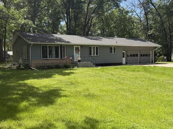 1906 Rachel Dr NE, Alexandria, MN 56308