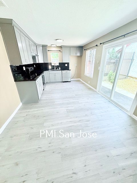 1342 Sunnycrest Cir - Kitchen_06162025