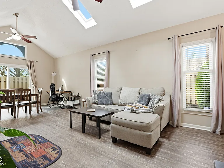 11610 Buttonwood Dr — Photo 15