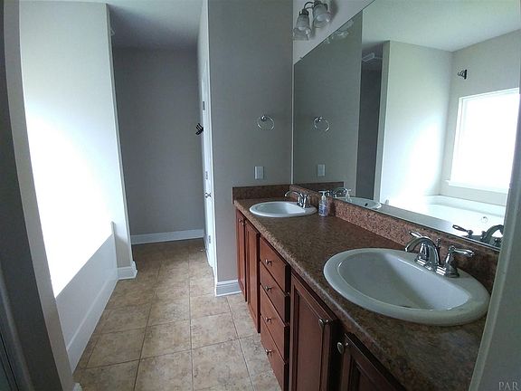 4th image of 9549 Laramie Dr