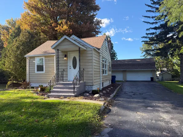 210 Heim Rd, Williamsville, NY 14221