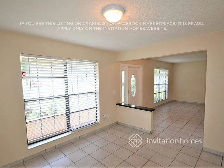 5131 SW 101st Ter — Photo 3