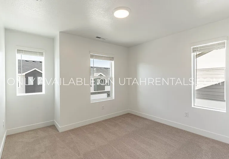 76 S Moonlit Rd — Photo 19