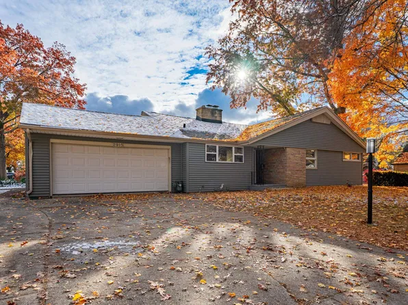 2915 Rural St, Rockford, IL 61107