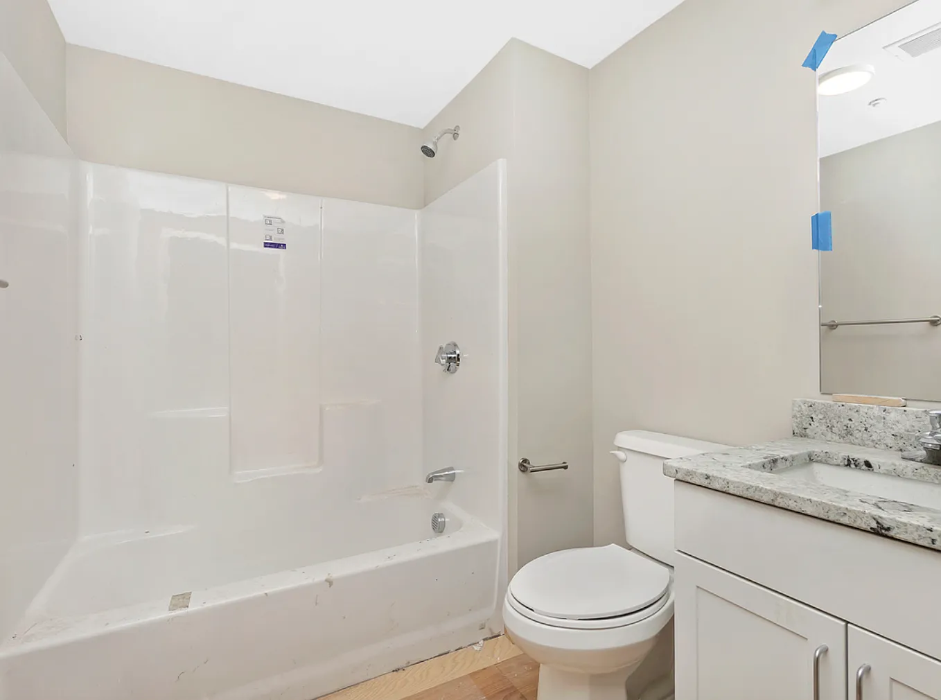 4 bed, 1038 sqft, $4,650 — Photo 4