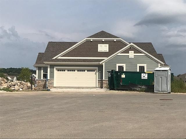 2nd image of 3702 Stillwater Ct #401