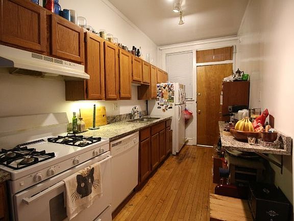 3rd image of 1356 W Sunnyside Ave Unit 1