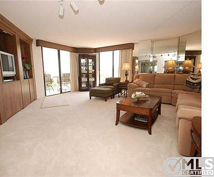 4th image of 176 Helios Dr APT 402