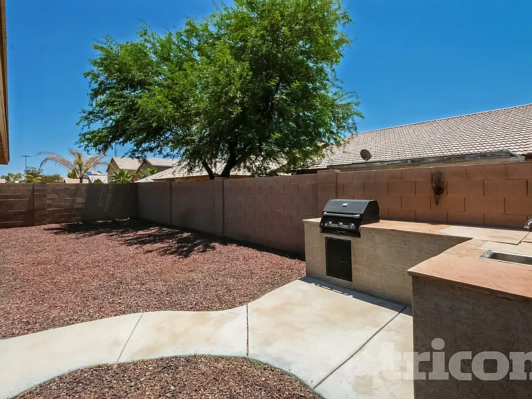 11791 W Belmont Dr — Photo 15