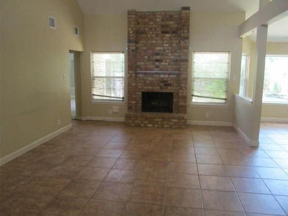 4th image of 2114 Glen Knoll Dr