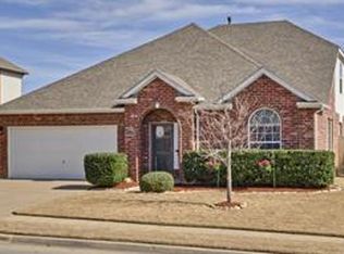 8900 Saratoga Rd, Fort Worth, TX 76244