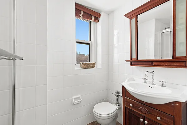 Sold by Compass | media 5