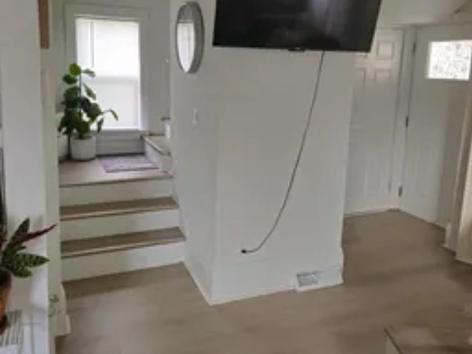 1st image of 411 S 65th St