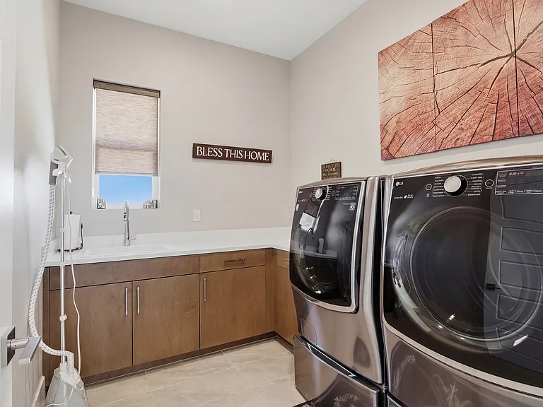 #GuardianRealty 10941 Earth Hues Summerlin Luxury Home Rental laundry_06232026