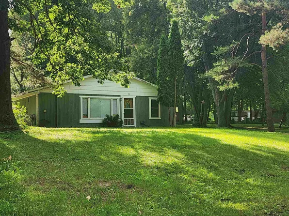 6108 Parker Dr, Lake, MI 48632