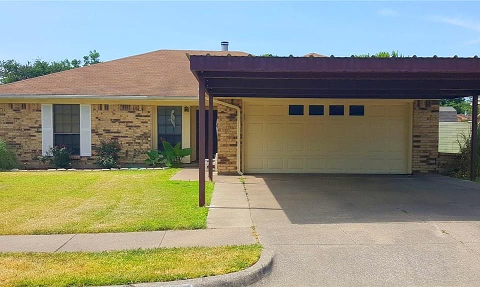 1st image of 417 Greenway Dr