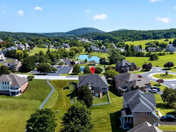 61 Meadow Glen Dr, Staunton, VA 24401