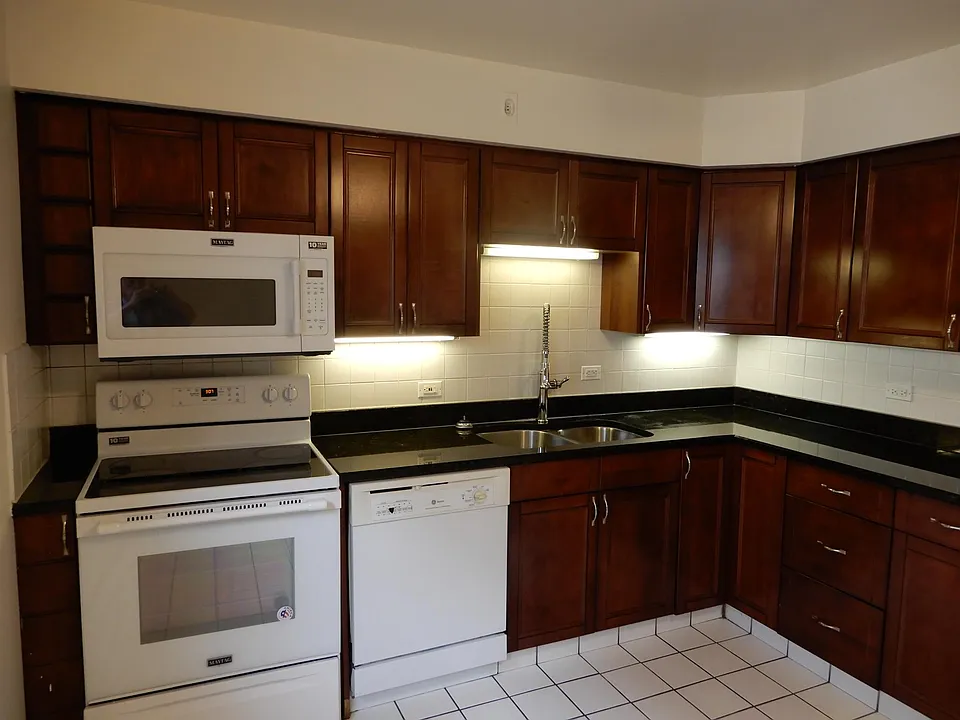 442 Jackson Blvd #1N