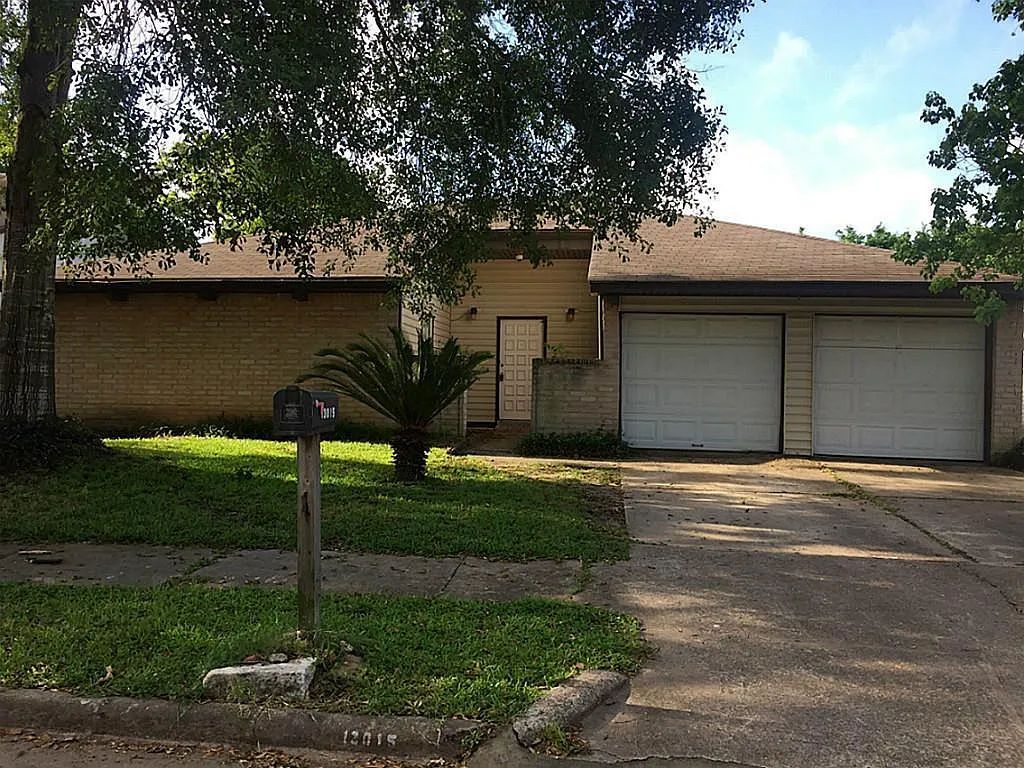 3 bed, 2.0 bath, 1470 sqft, $1,575 — Photo 1