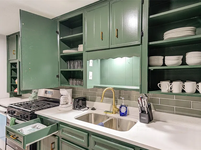 12434 Mylla St — Photo 13