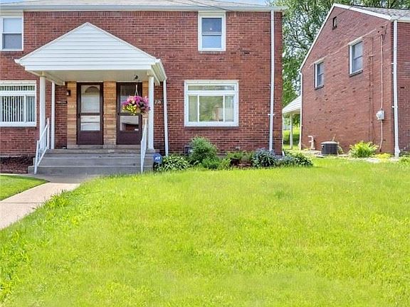 2nd image of 216 E Larkspur St
