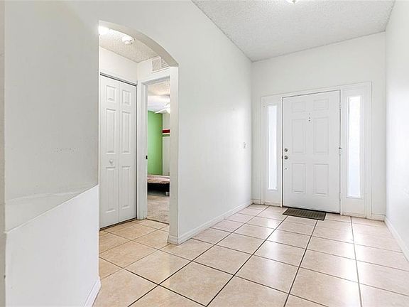 2nd image of 1057 S 13th Sq