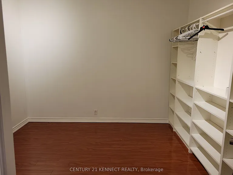 181 Augusta Ave #2 — Photo 25