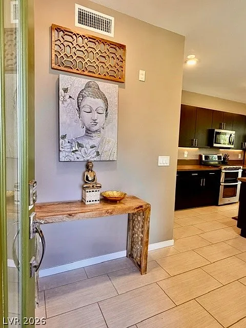 2 bed, 2.0 bath, 1193 sqft, $3,200 — Photo 2