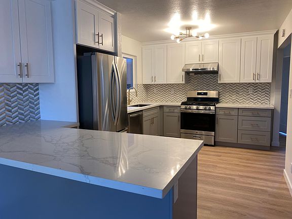 5th image of 312 Dumbarton Ave