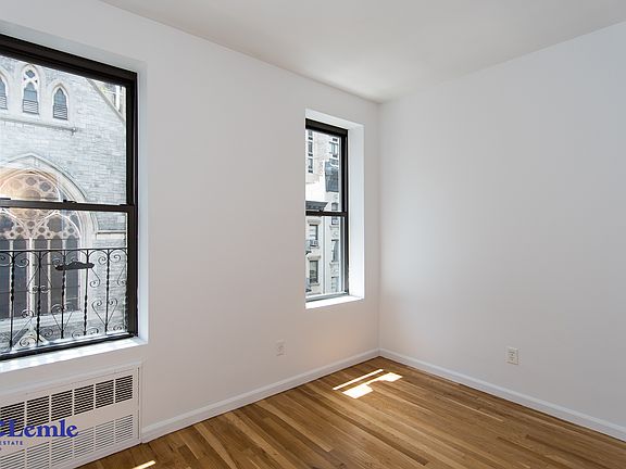 5th image of 1324 Lexington Ave #5B