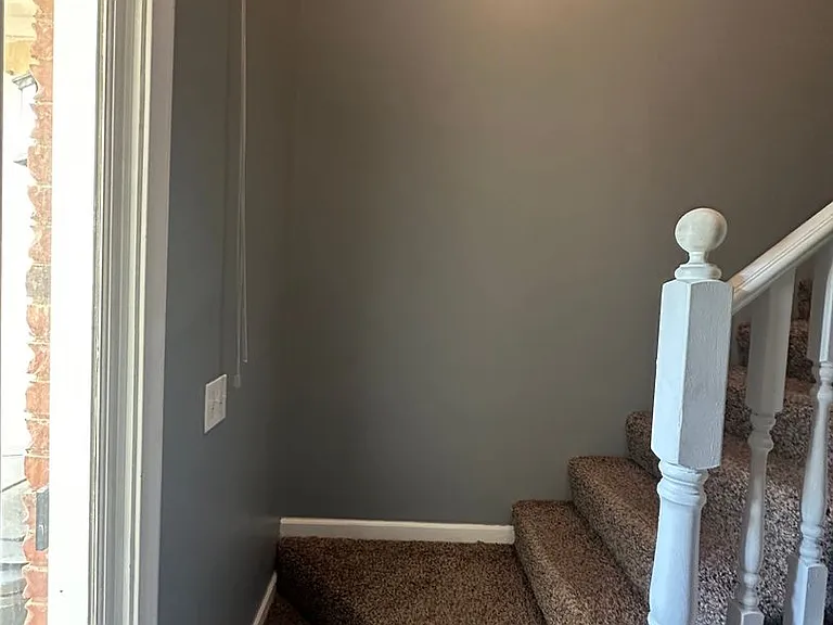 105 S Springview Dr — Photo 11