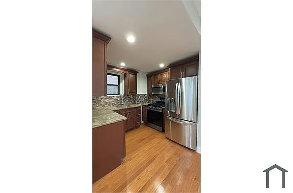 Building Photo - 4128 Wickham Ave #2