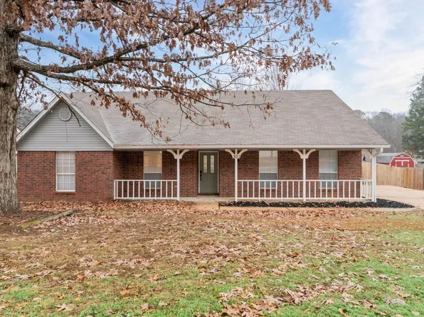 301 White Blossom Cir, Bryant, AR 72022