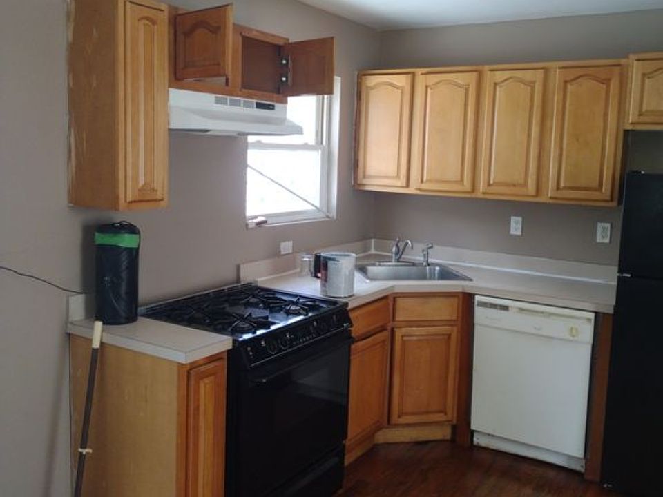 1st image of 155 Beechwood Ave #1