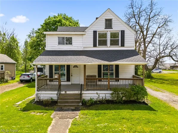 340 Lowell St, Elyria, OH 44035