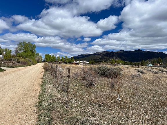 3rd image of 45 Las Animas Rd