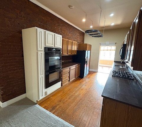 2nd image of 104 W Cameron St APT 3