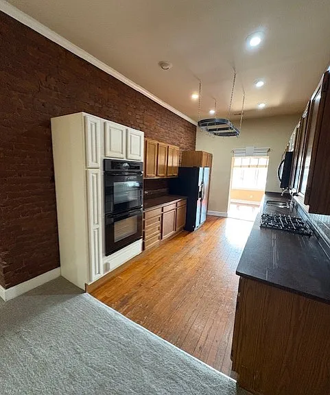 104 W Cameron St #3 — Photo 2