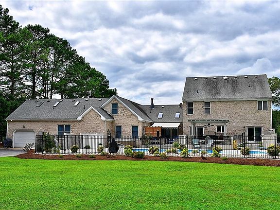 3rd image of 4340 Lake Prince Dr