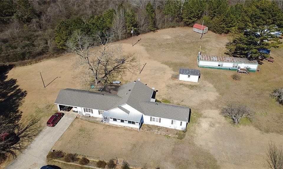 1st image of 820 Ledbetter Rd W