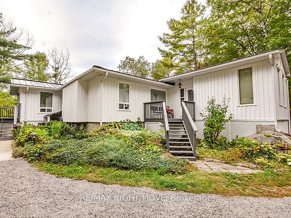 2nd image of 6 Pinetree Rd