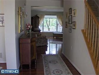 5th image of 5 Poinsettia Ln
