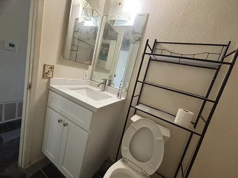 375 W 16th St #12 — Photo 6