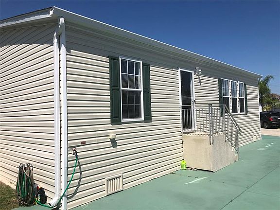2nd image of 108 51st Avenue Dr W