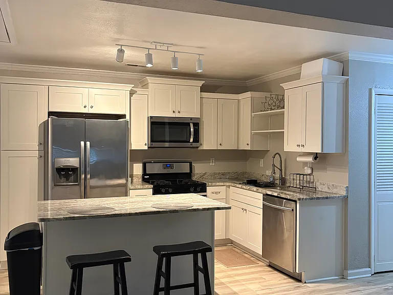 Poplar Point Rd — Photo 2