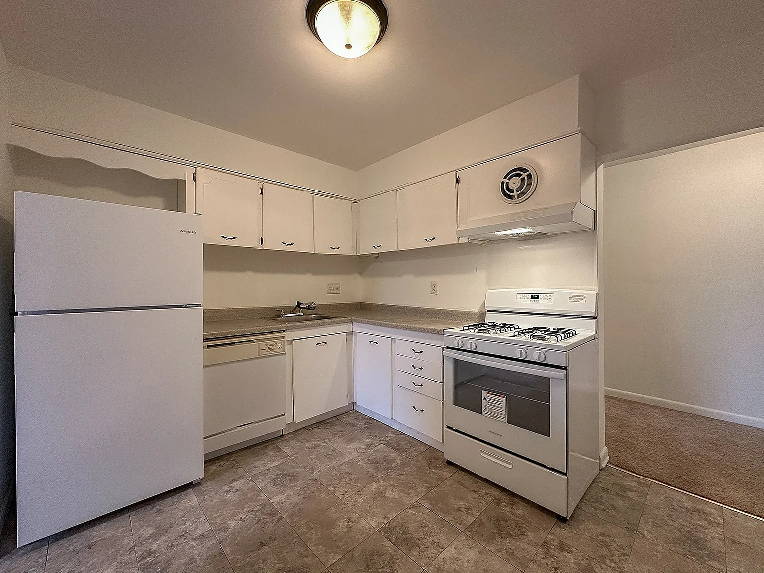 Woodcrest Village — Photo 2