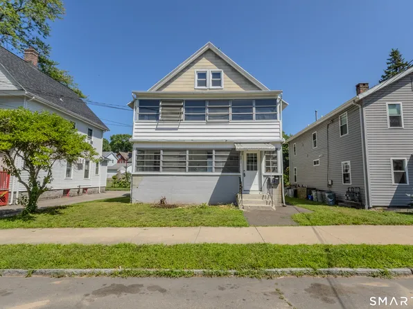 29 8th St #1, Derby, CT 06418