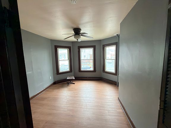 2nd image of 41-43 Ryerson Ave #1